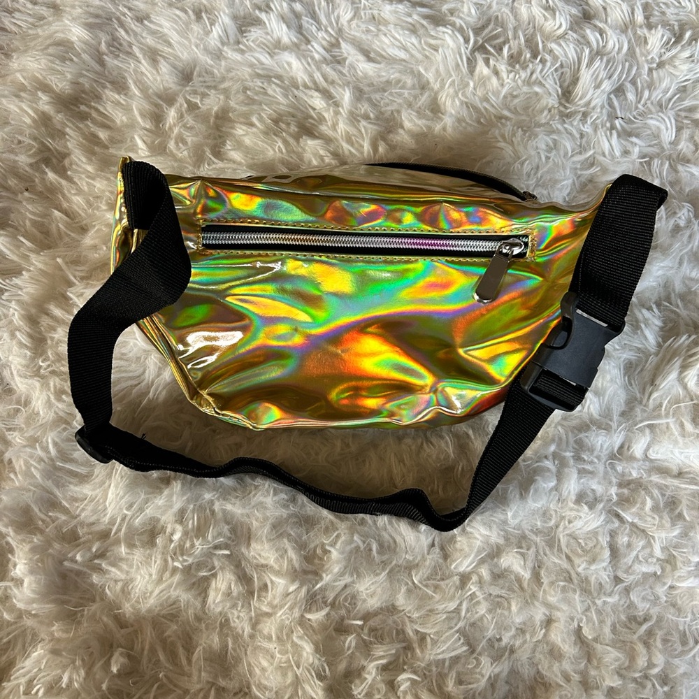Metallic Adjustable Fanny Pack - Picture 6 of 7